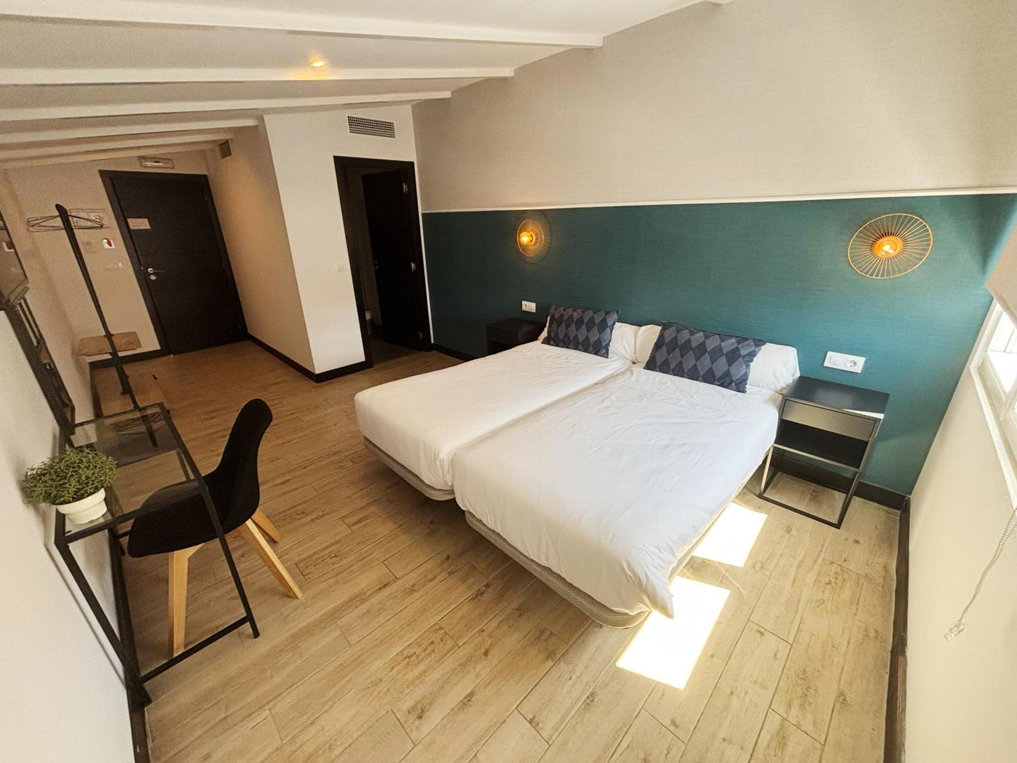 La Sigrina Tuy Hostel Tui Buitenkant foto